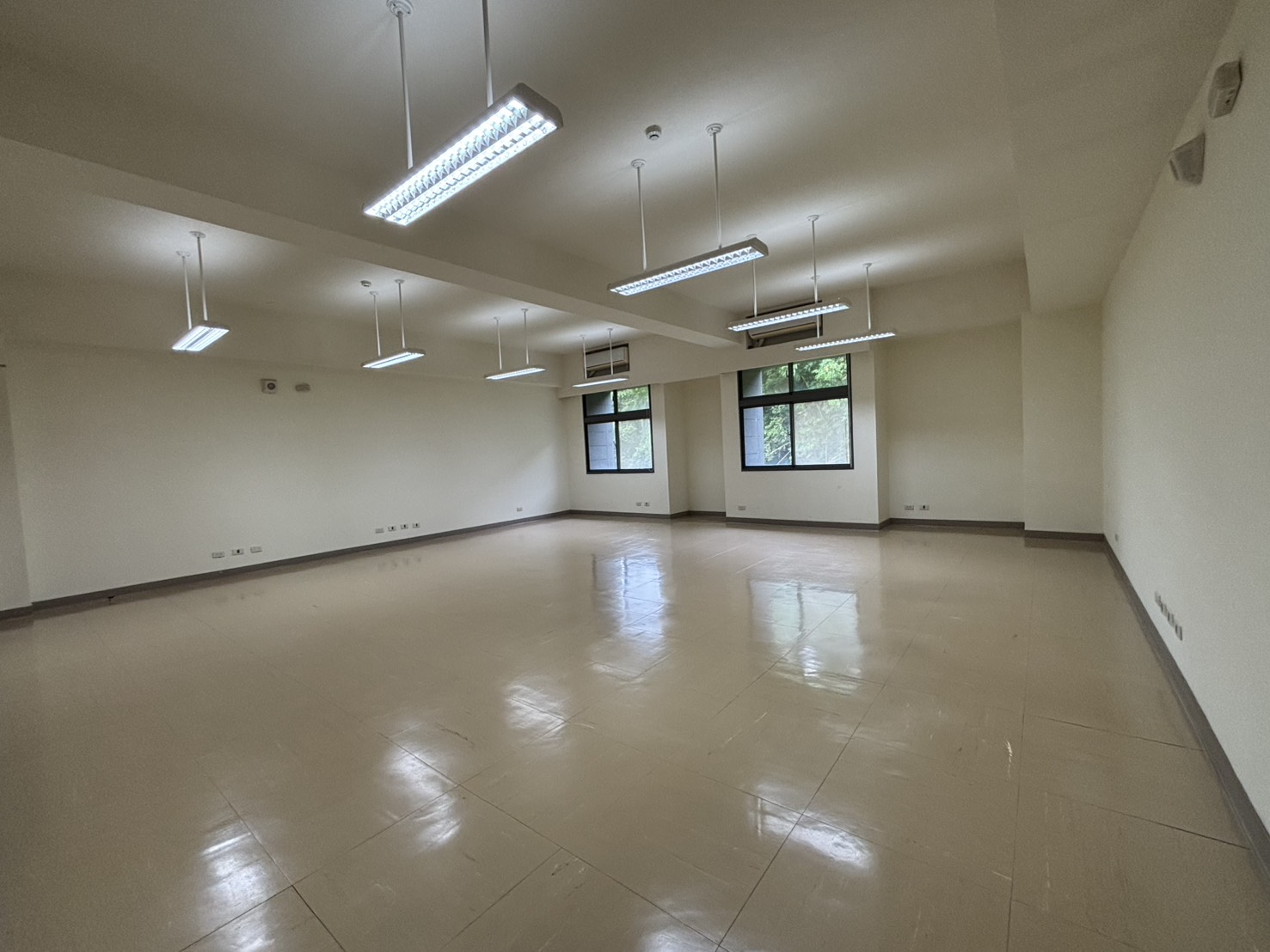 350411室內部照片