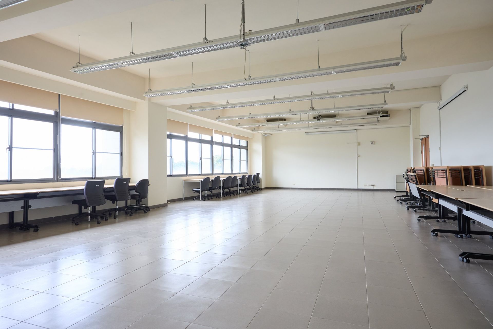 350221室內部照片